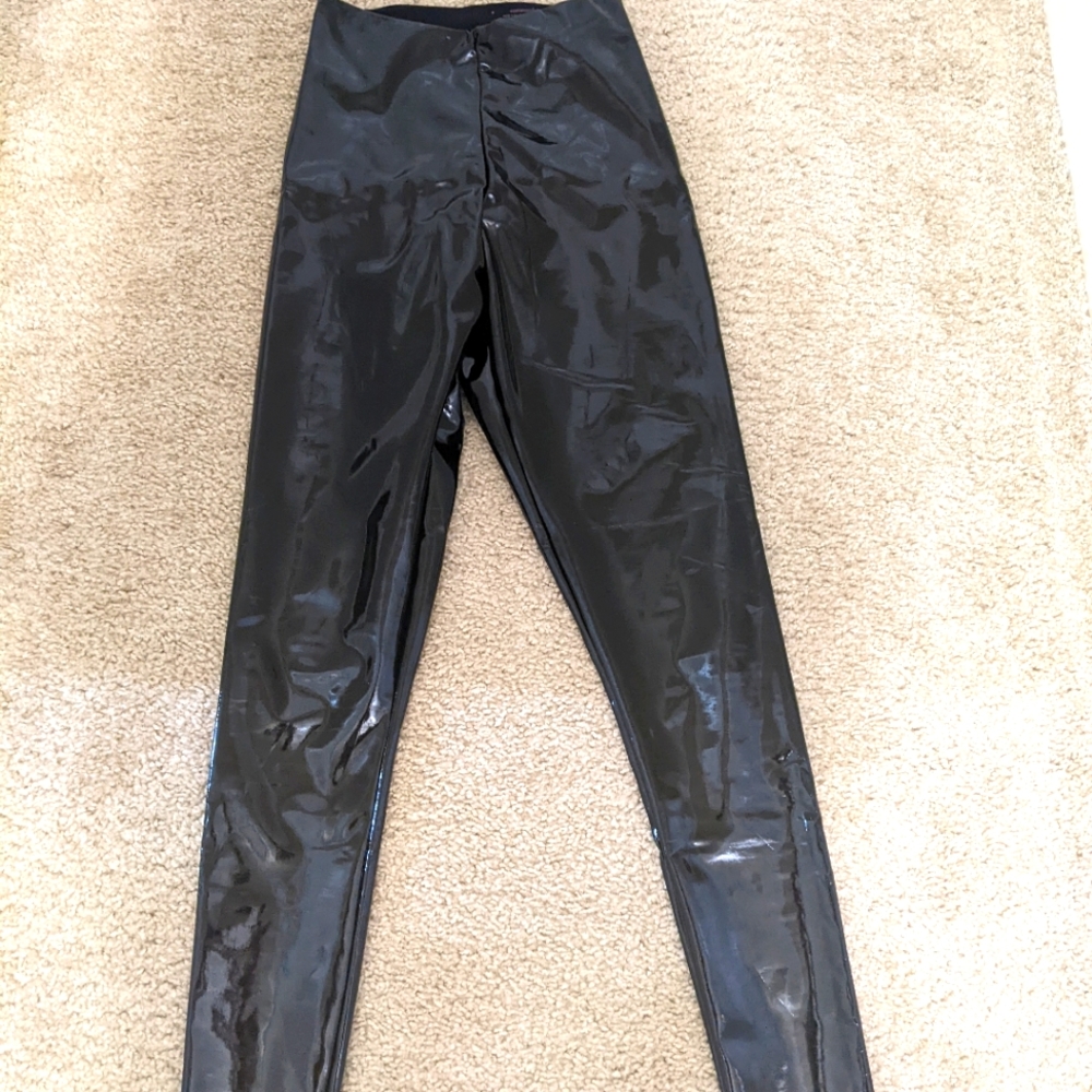 Commando brand High Shine Faux Patent Leather Leggings Size S